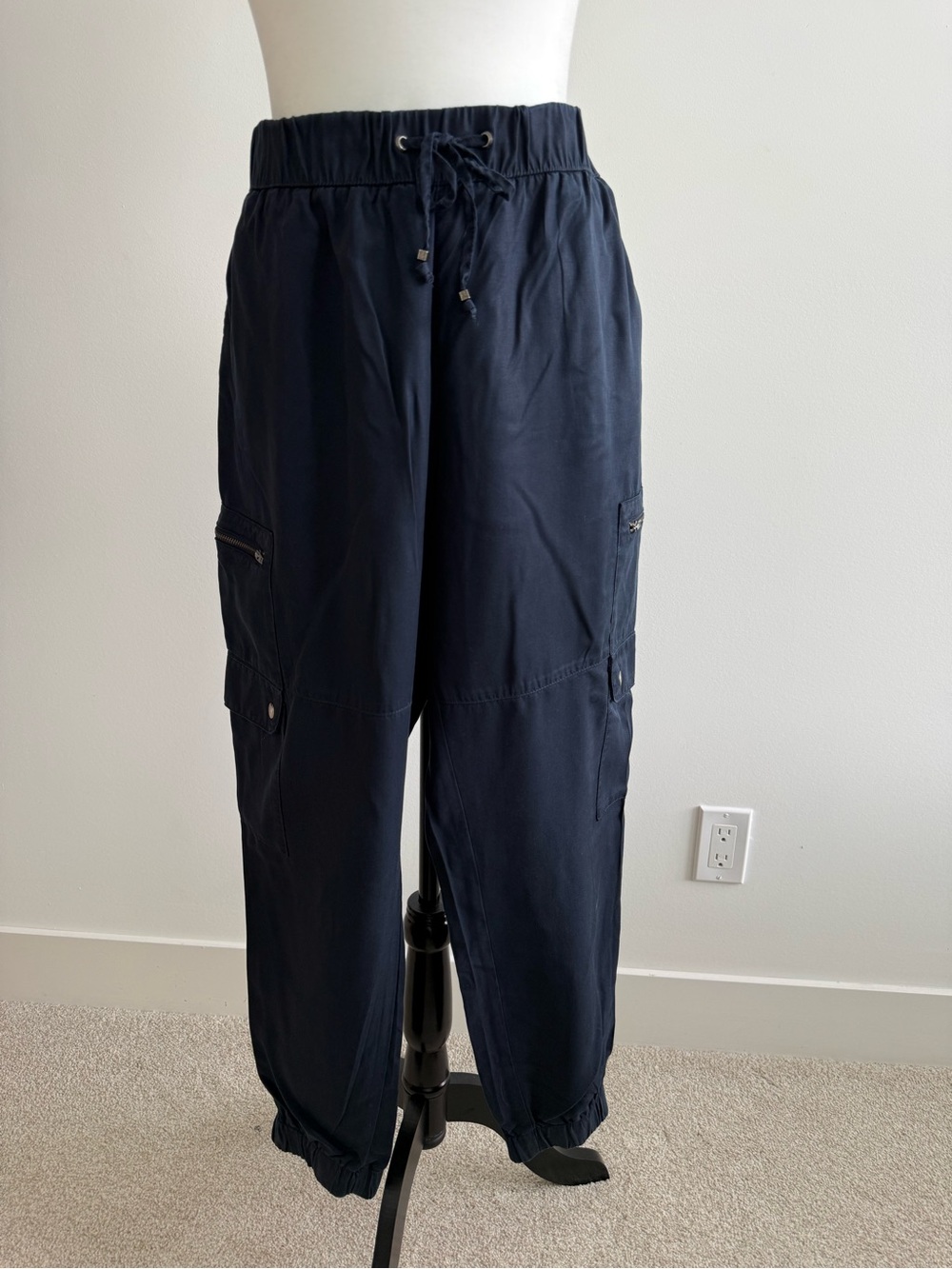 Banana Republic Navy Drawstring Cargo Jogger Pants
